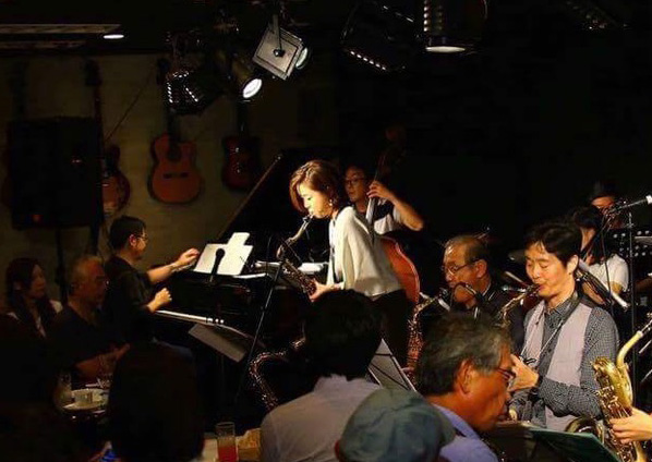 塚本奈加